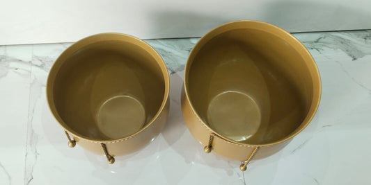 Metal Planter Pot – 11 Inch Compact Decorative Plant Holder