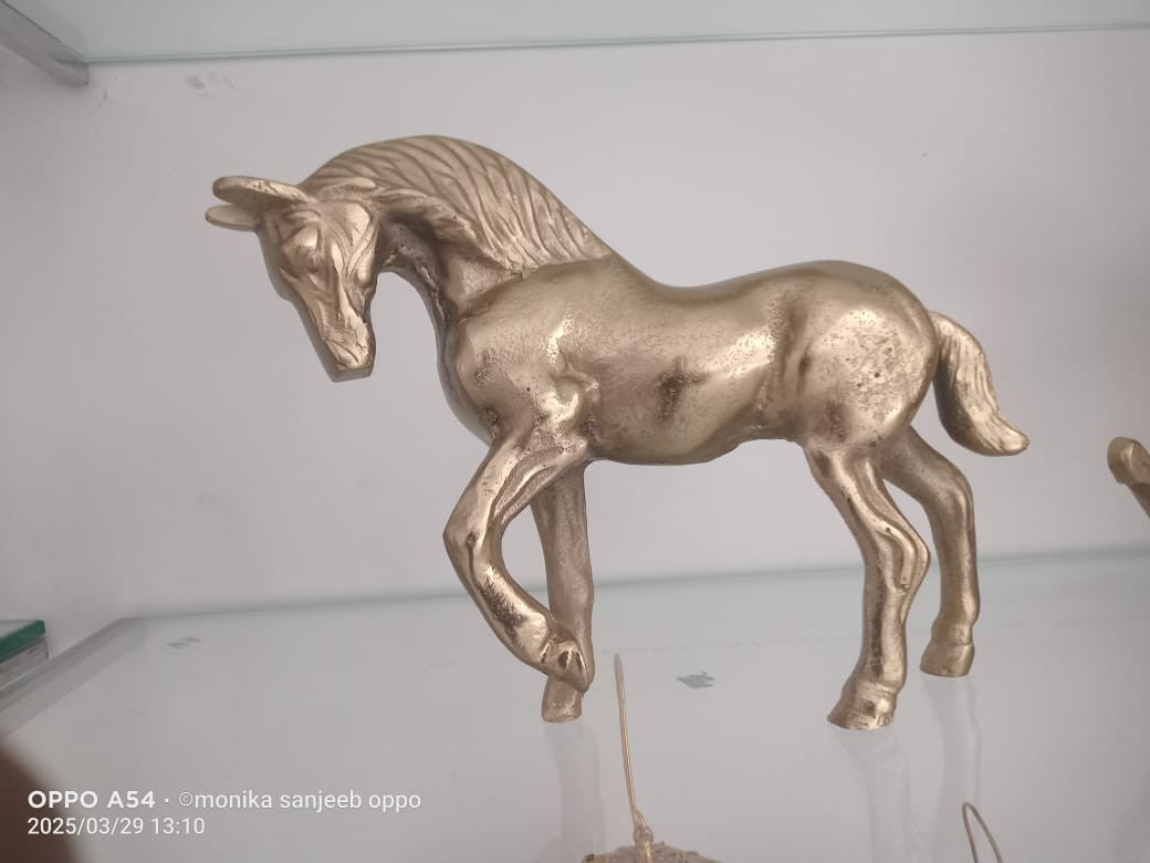 Running Horse Showpiece Statue