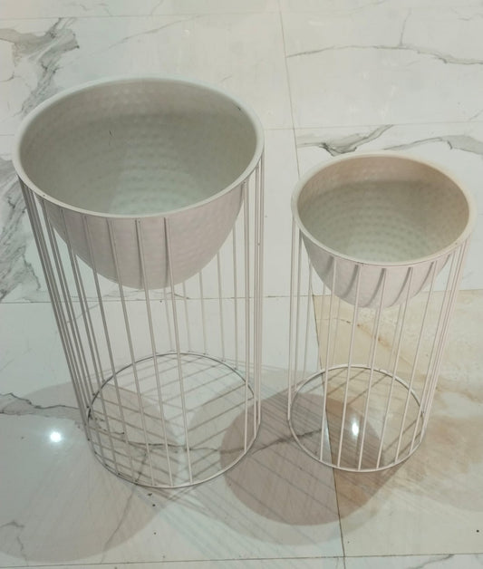 White Metal Planter Stand – Modern Decorative Plant Holder (22 Inch)