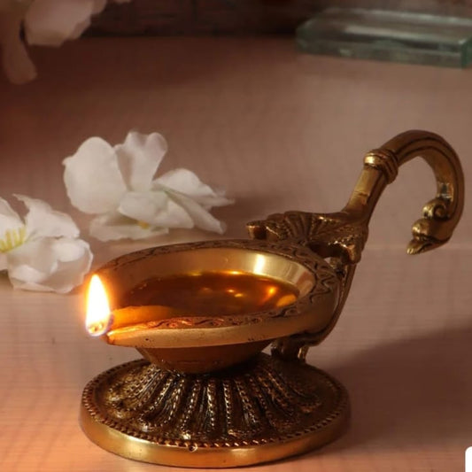 Handcrafted Deepak – Decorative Brass Lamp (2.5 × 7.5 × 2 Inch, Super Fine Brass)