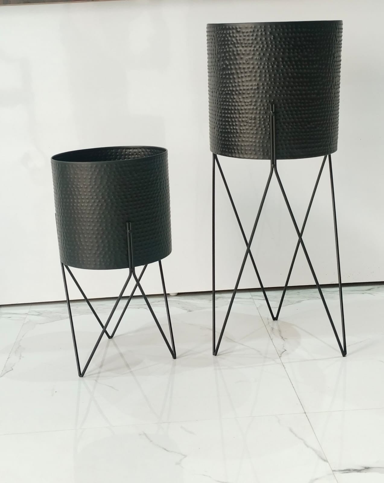 Black Matte Metal Planter – 28 Inch Modern Decorative Plant Holder