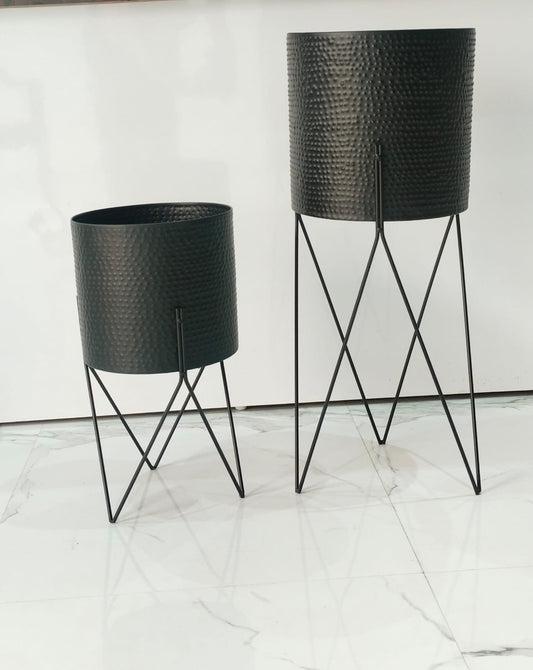 Black Matte Metal Planter – 28 Inch Modern Decorative Plant Holder