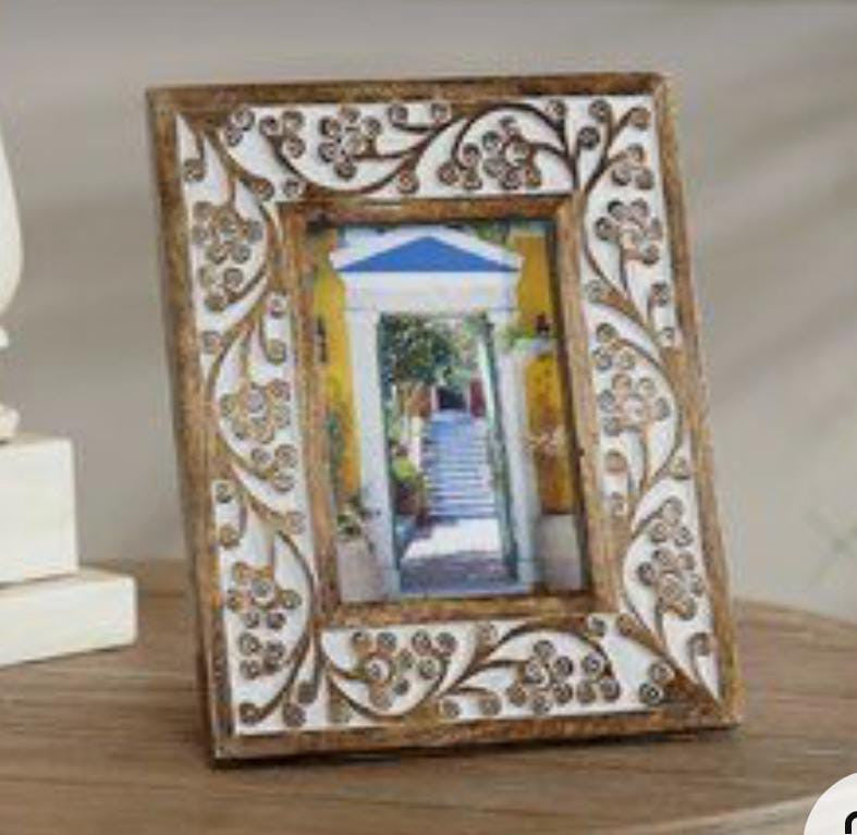 Hand-Carved Brown Mango Wood Photo Frame – 9x11 Inches