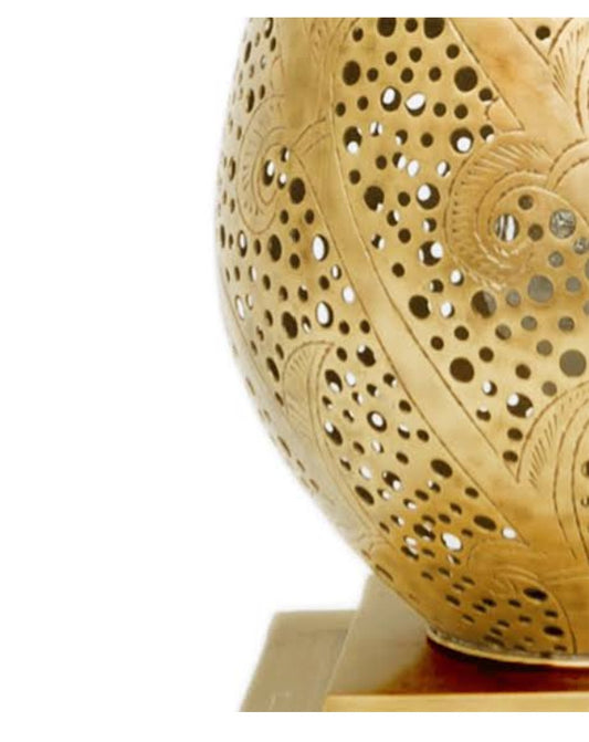 Designer Metal Floor Lamp – Elegant & Modern Lighting