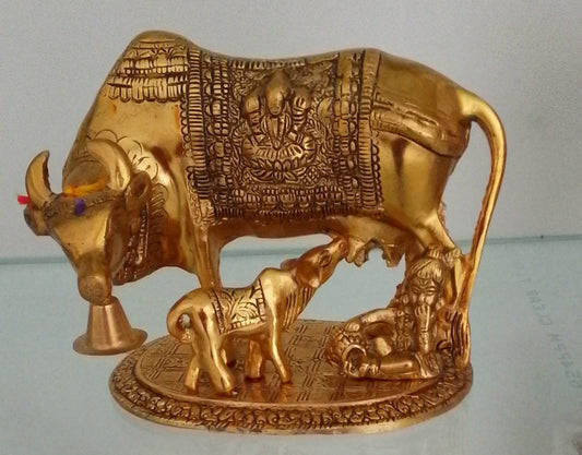 Kamdhenu Pratima With Kanha