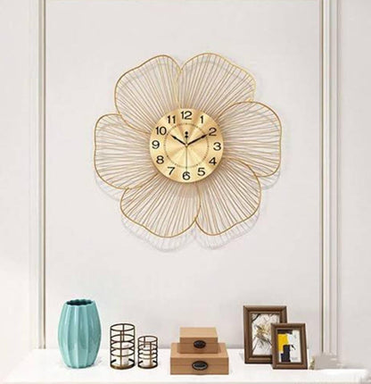 Metal Wall Décor Watch
