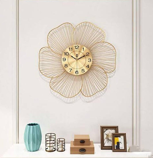 Metal Wall Décor Watch