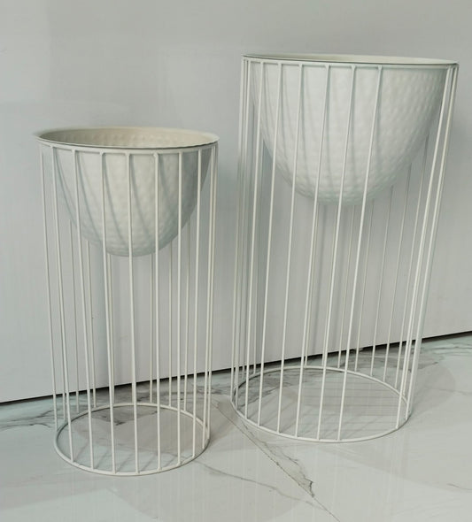 White Metal Planter Stand – Modern Decorative Plant Holder (22 Inch)