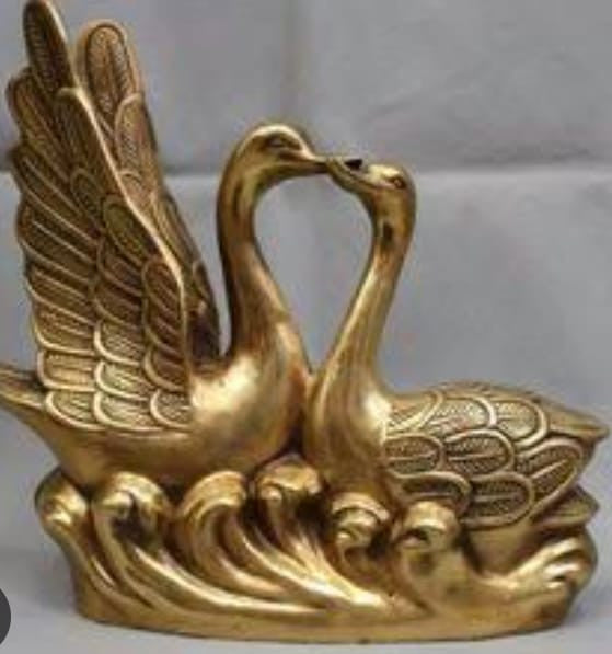 Brass Love Swan Pair – Romantic Decorative Showpiece