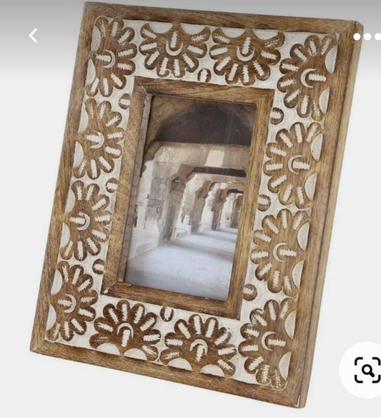 Hand-Carved Brown Mango Wood Photo Frame – 9x11 Inches
