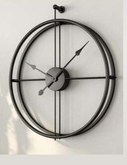 Metal Wall Décor Watch