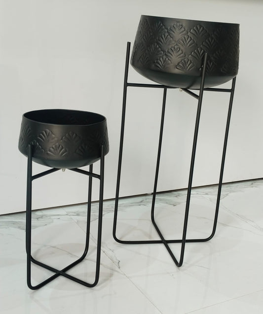 Black Metal Planter – 28 Inch Tall Decorative Indoor Plant Holder
