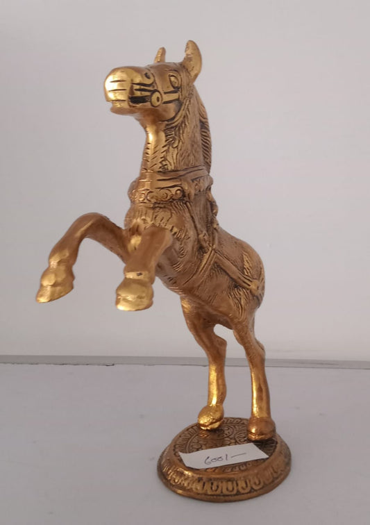 Standing Horse