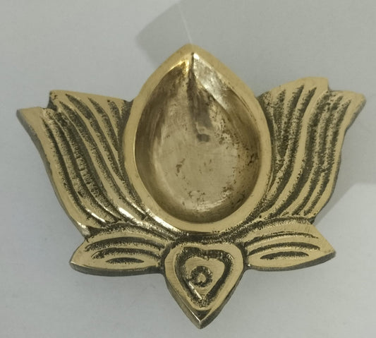 Lotus Deep – Decorative Brass Lamp (3 Inch, Super Fine Brass)